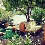 Lakeview Glamping