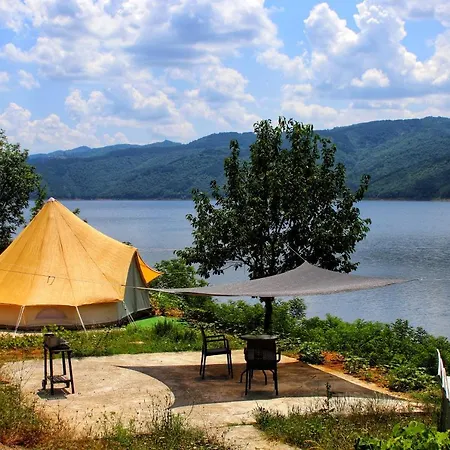 Луксозна палатка Lakeview Glamping