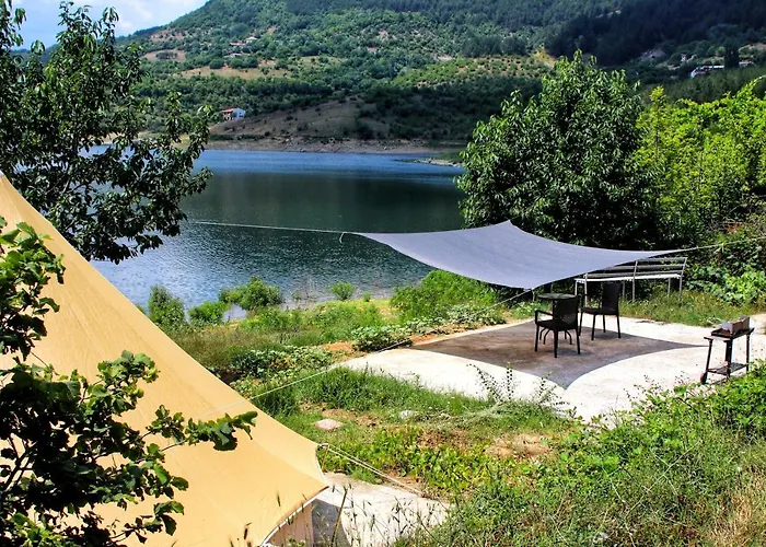 Lakeview Glamping Luxury tent